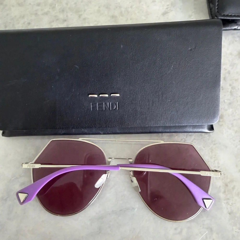 Fendi FF Logo Lens Aviator Sunglasses Gold Frame Purple Arms Statement Rare - Picture 2 of 3